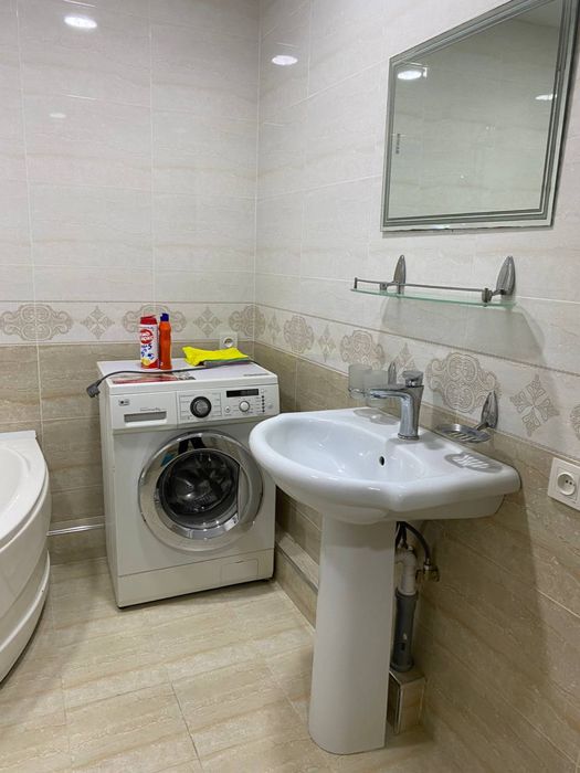 Аренда Гагарин 3 ком 3 этаж 350$