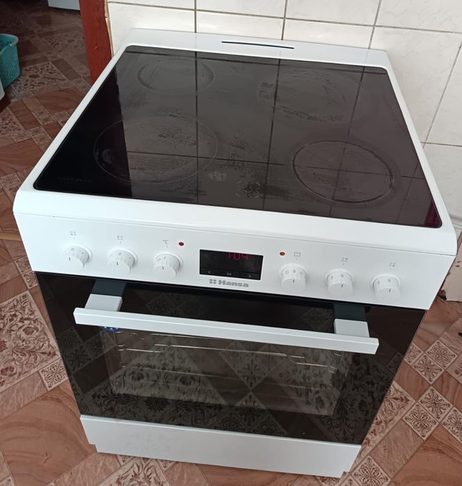 Продаю плиту Hansa