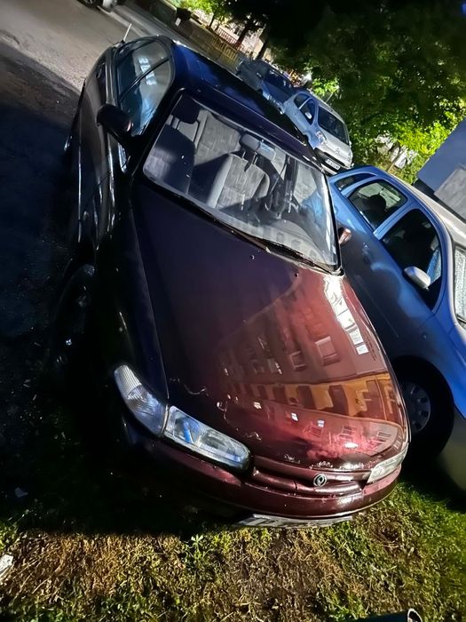 Mazda 626 1.8 бензин – за части или донор