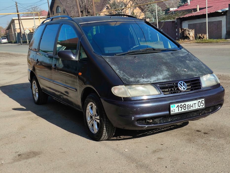 Автомобиль продам срочно