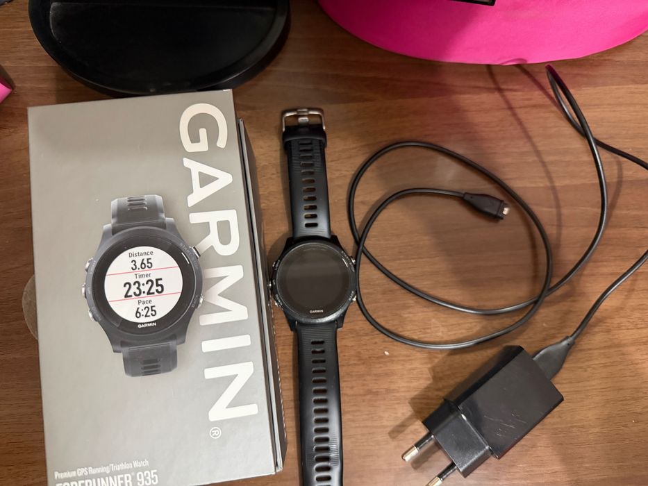 Продам часы Garmin forerunner 935