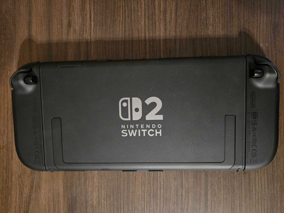 Nintendo Switch 2 + 9 игри и аксесоари