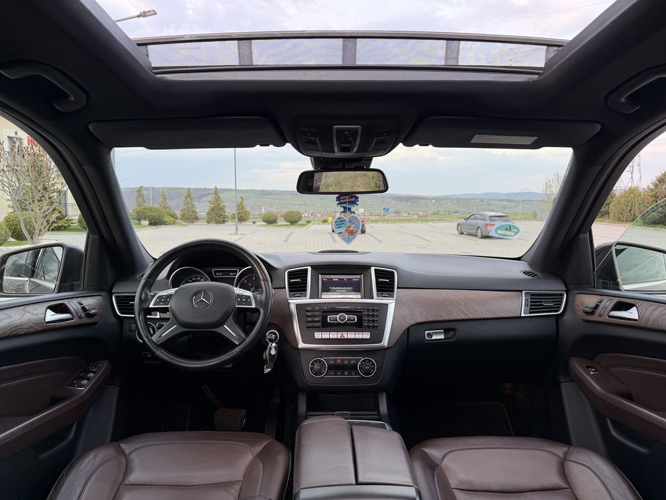 Mercedes ML 350 / Tablete / Panoramic / Padele / Leduri / Praguri TOP