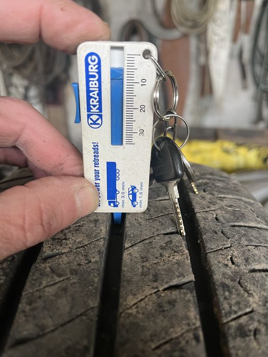 Летни бусови гуми mishelin  215/70R15C