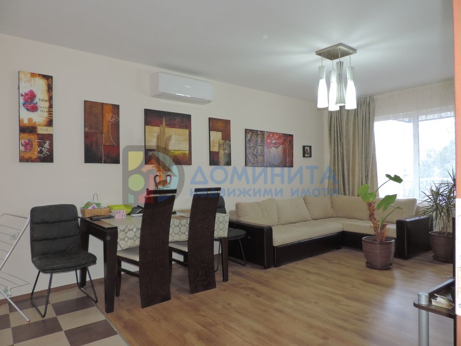 Обзаведен двустаен в сърцето на гр. Царево, 87 кв.м.