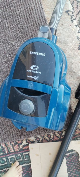 Пылесос самсунг.