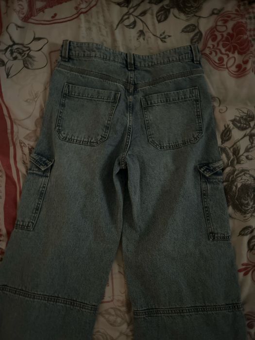 Blugi cargo albastru deschis