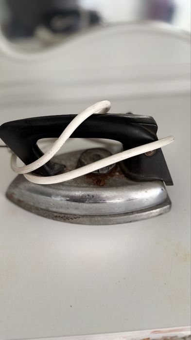 Советский Утюг рабочий