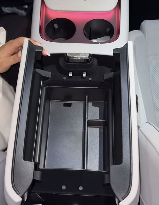 Voyah free aksessuarlari bor