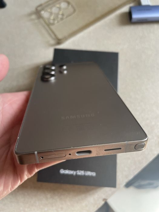 SAMSUNG s25 ultra 256 gb