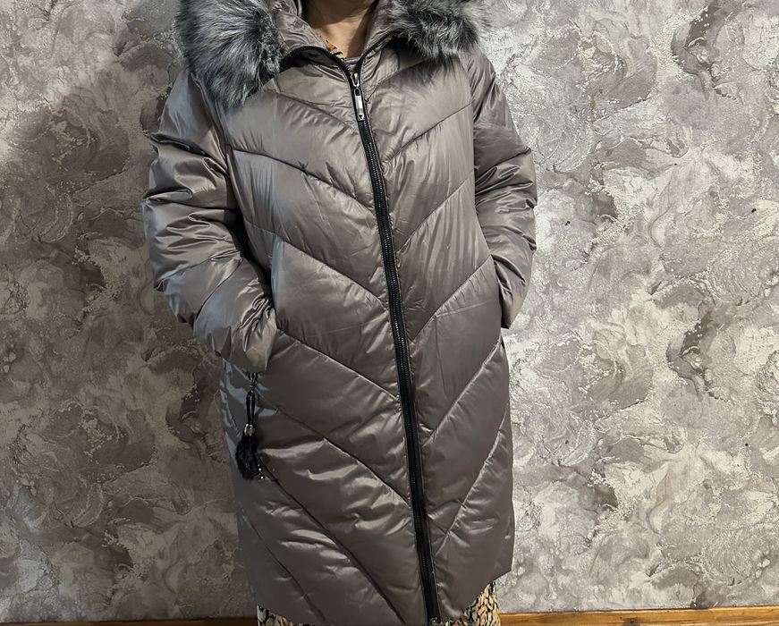 Продам женские куртки