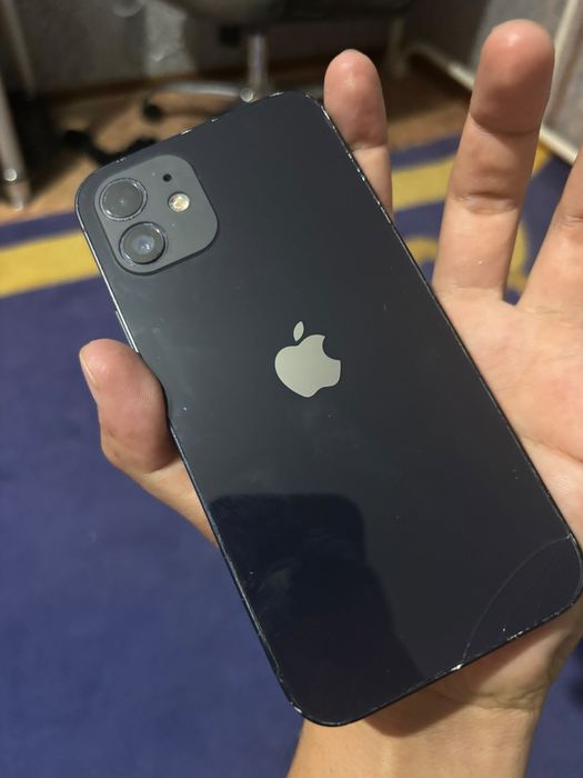 Продам IPhone 12  128 гиг память