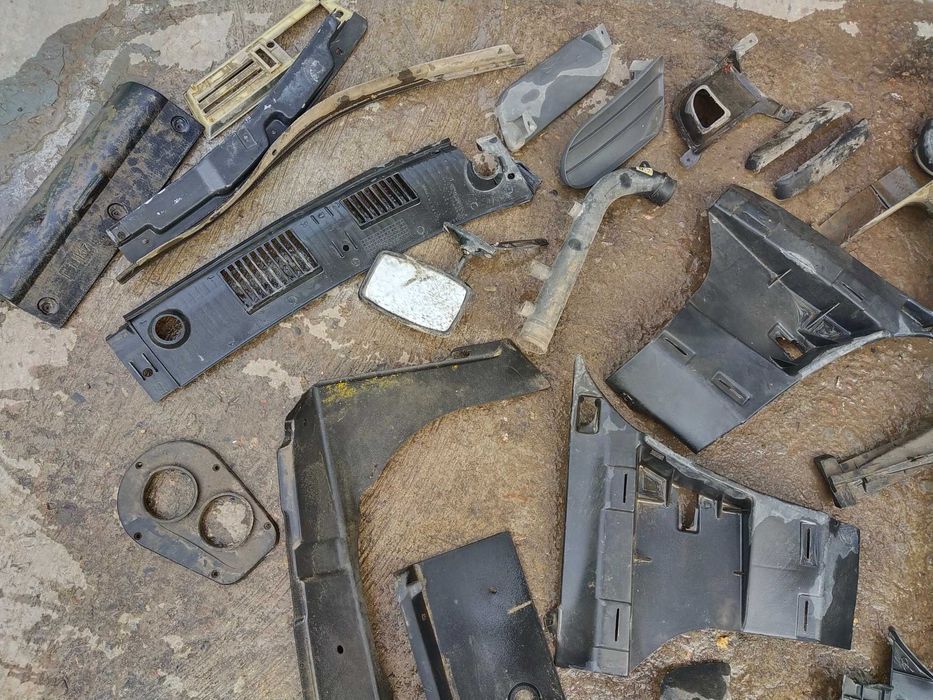 Пластмассовые детали для машины