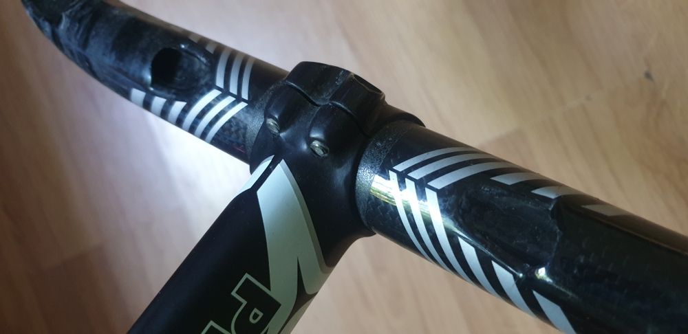 Ghidon Pro VIBE carbon + tija ghidon Al de 114mm