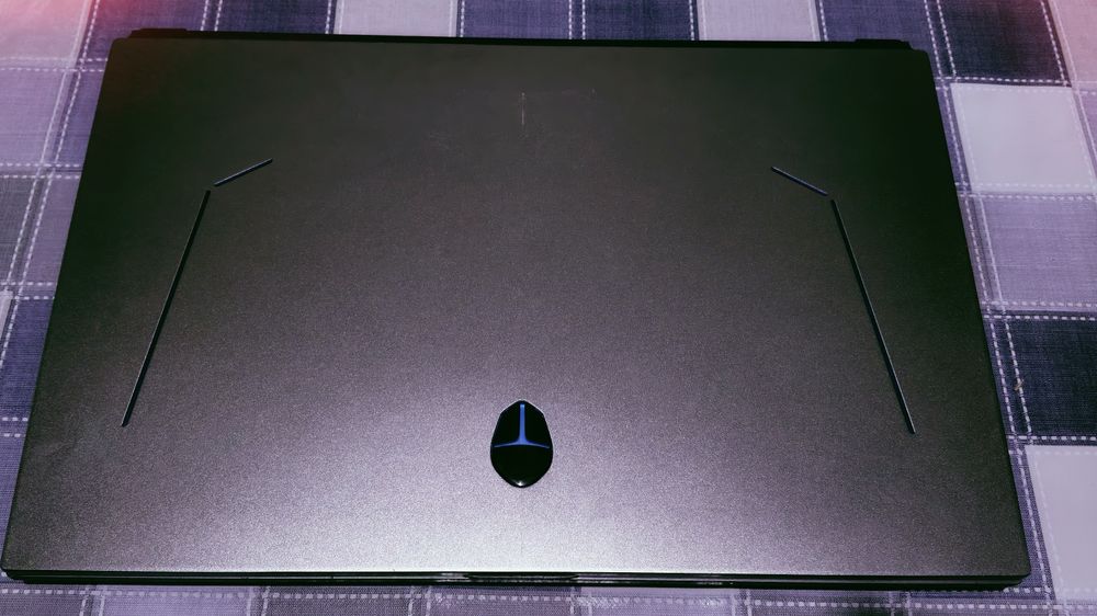 Noutbukuk tuhunderobot rtx 3060