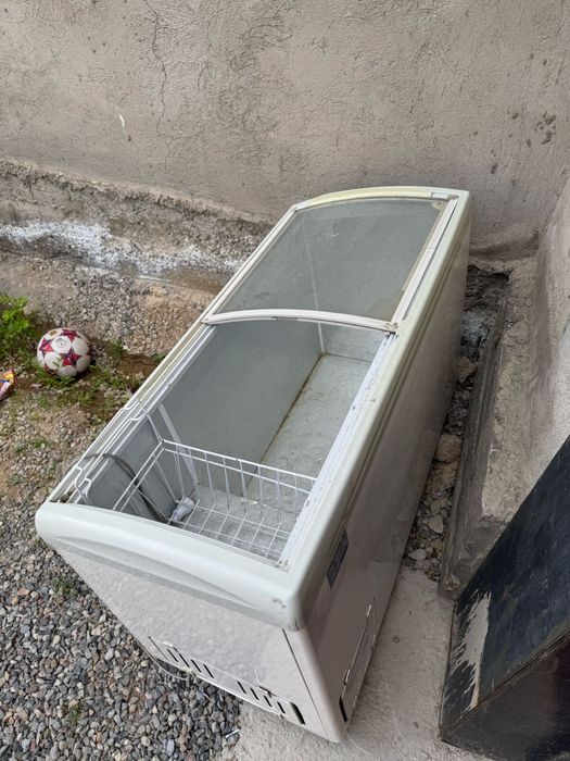 Продаю морозильник