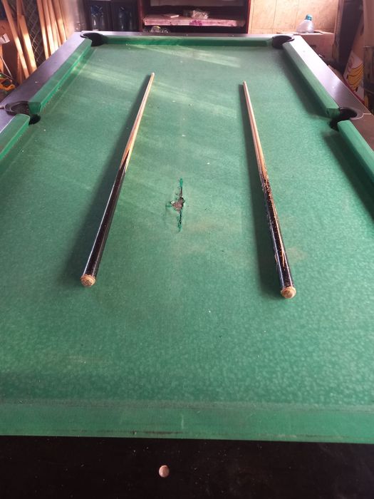 De vinzare masa de biliard lungime 2,50 , latimea 1,42