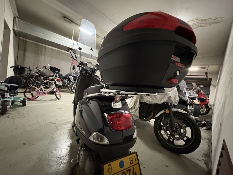 Vespa LX 4T 49cc Black