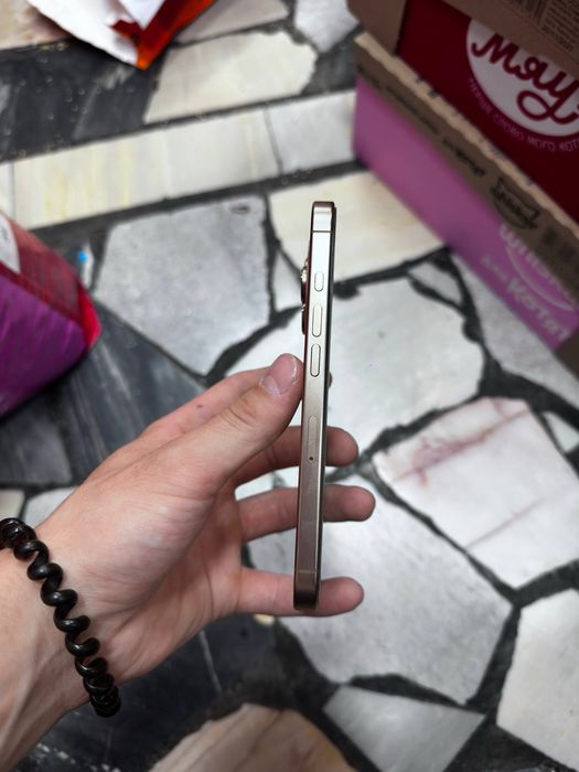 продам iphone 16 pro