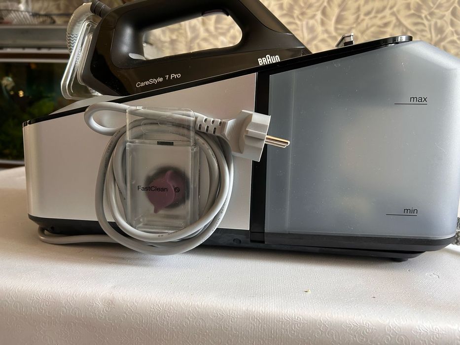 Парогенератор BRAUN CareStyle 7 pro IS7156BK