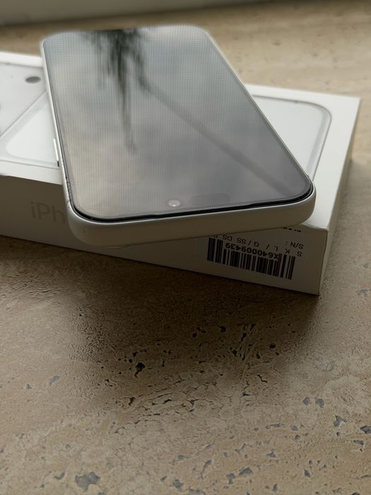 Продам iphone 17 pro max,в цвете silver на 512 гб