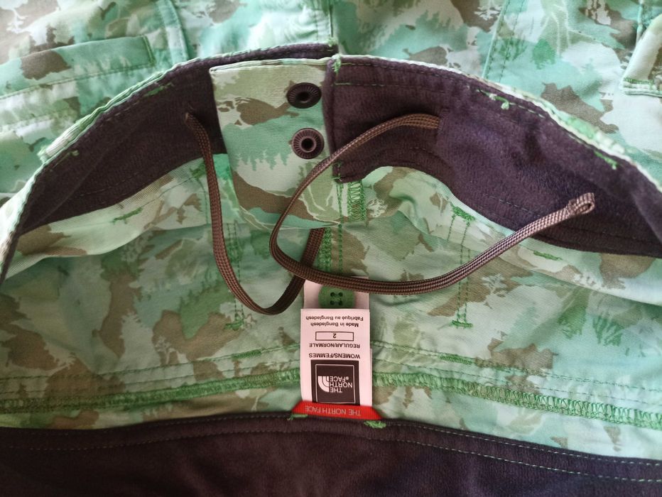 Нови дамски къси панталони North Face