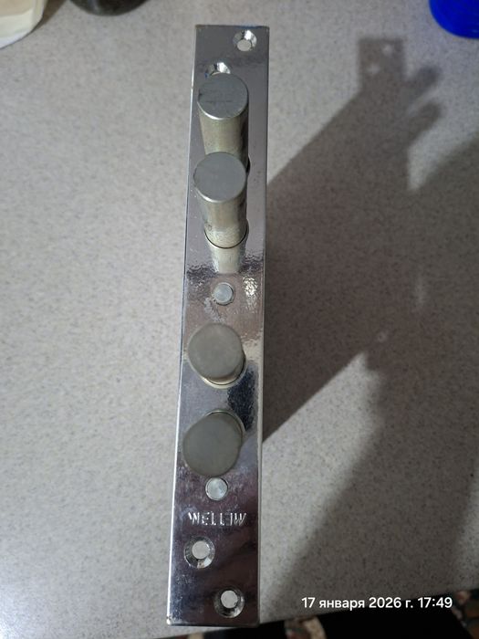 Продам замок для входной двери.