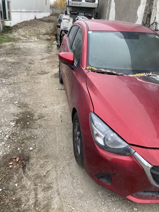 Mazda 2  на части