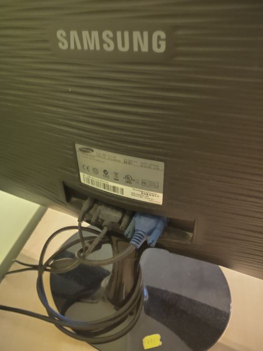 Монитор samsung 21 инча