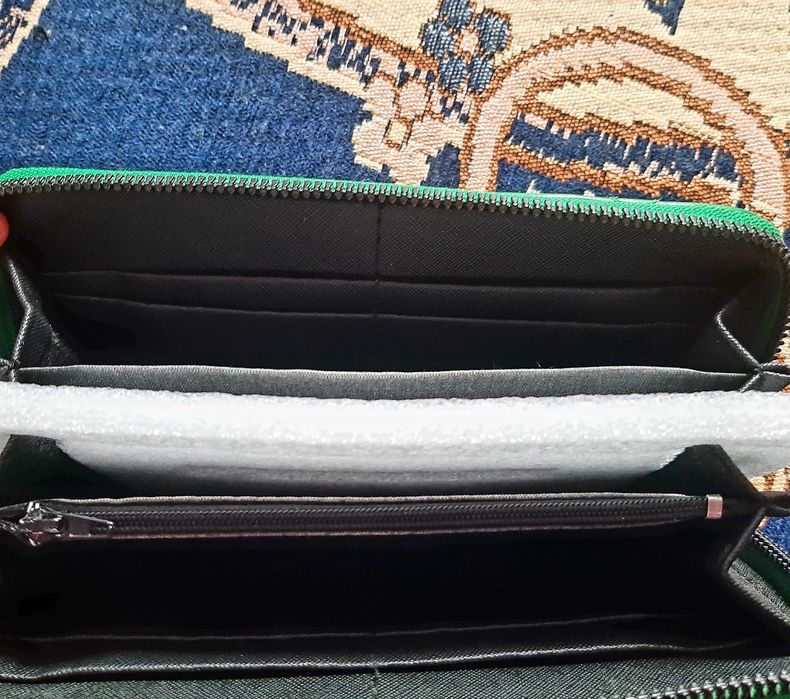 Продаю женский кошелок