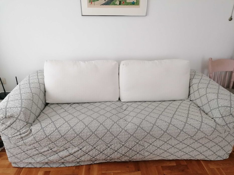 Подарявам диван