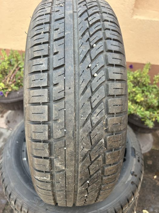 Vand cauciuri VARA TIGAR  185 60 r15 rulate foarte putin.