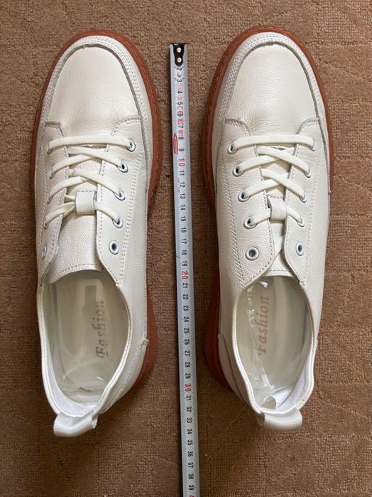 Мъжки бели спортни обувки от естествена кожа № 43.5