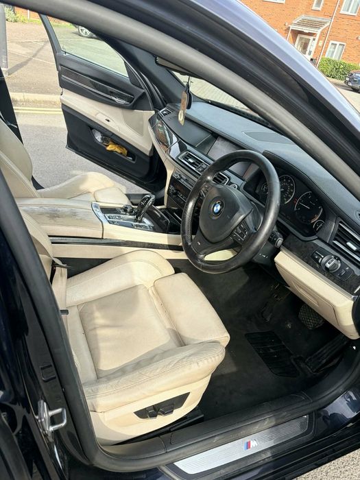 BMW 7 Series 0 — imagine 3