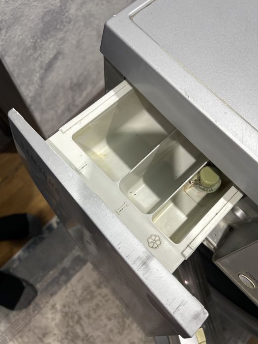 Продаю стиральную машинку