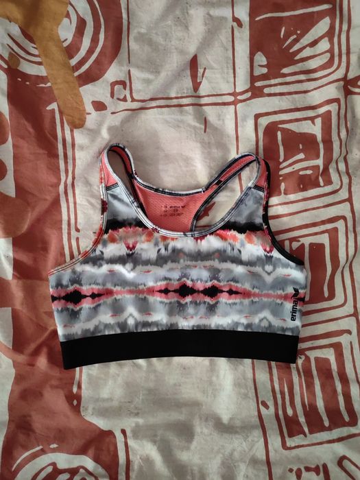 Спортни сутиени, Корсети и Сутиени. Различни модели.