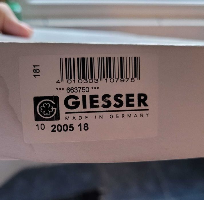 Cuțit profesional GIESSER 2005 18 cm – Made in Germany – NOU