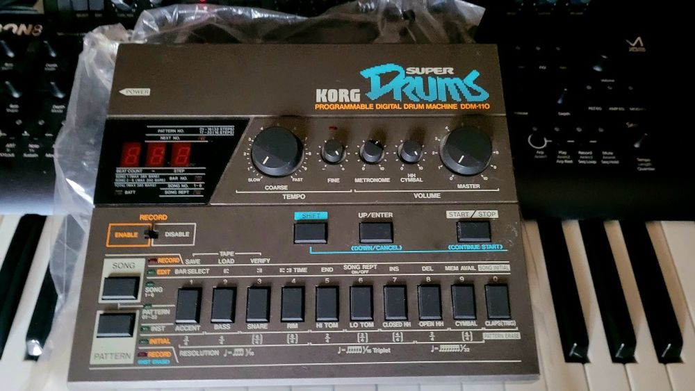 Drum Machine (drum machines)