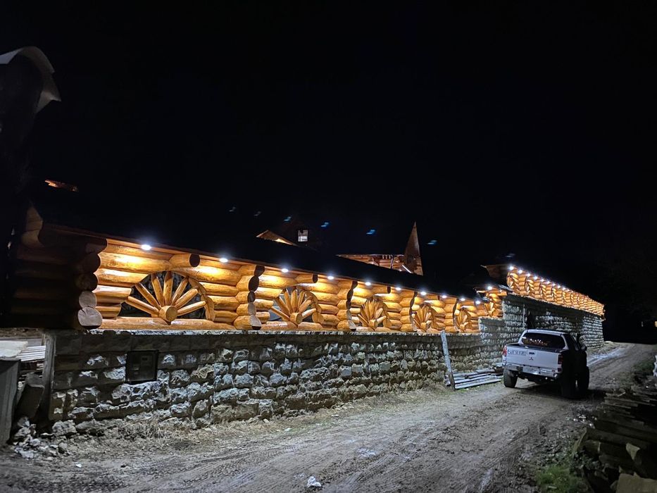 Case,cabane din lemn rotund bustean