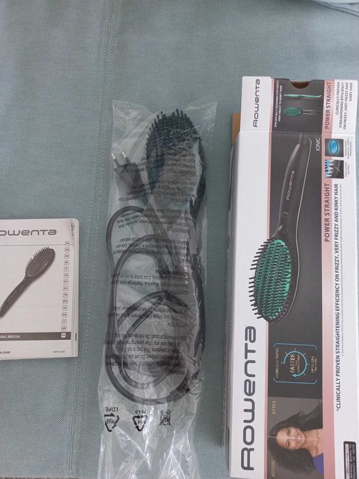 Perie electrica de indreptat parul Rowenta CF5820F0, Invelis ceramic