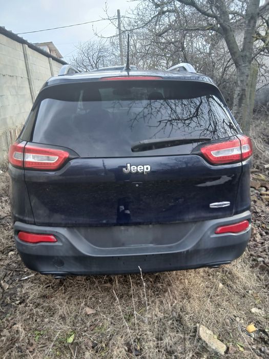 Джип Cherokee 2016 година на части