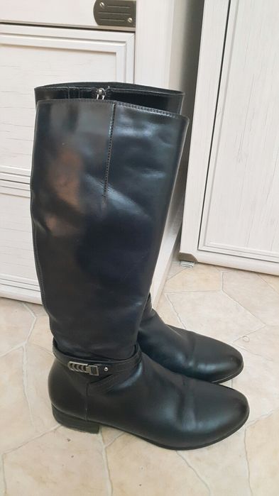 Продам кожанные сапоги демисезонные(весна-осень)37р.