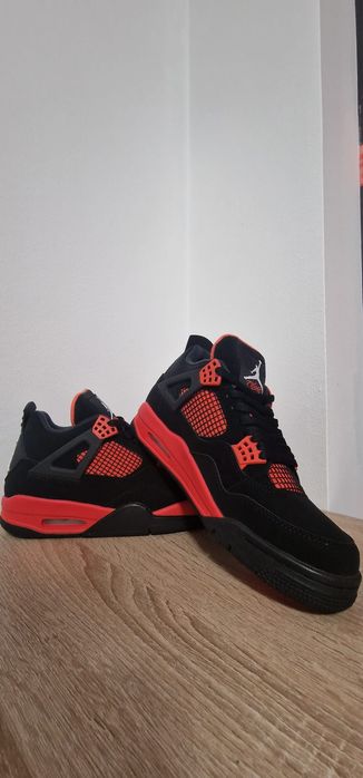 Jordan Retro 4 Red Tunder