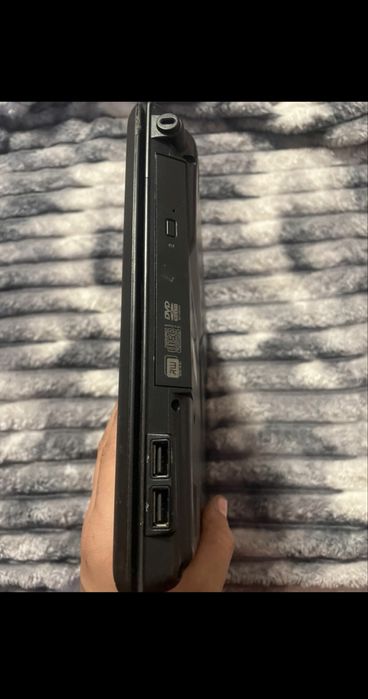 Laptop black foarte bun