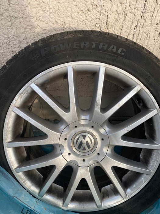 Продавам 4 броя оригинални алуминиеви джанти на фолксваген