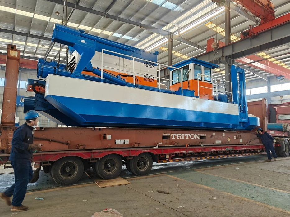 Продажа земснаряда и пантона