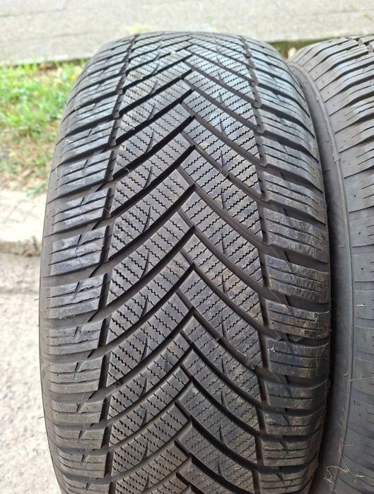 2 броя 235/55 R18 MINERVA All Season
