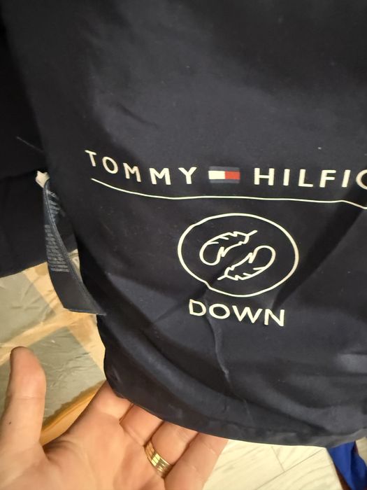 Geaca Tommy hilfiger puf model nou originala femei
