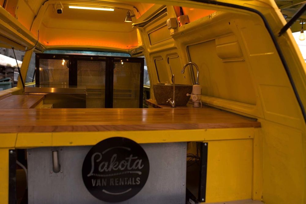 Cafenea Mobila / FoodTruck  Coffee Van VW T3  & bar pentru evenimente/ PACHET COMPLET
