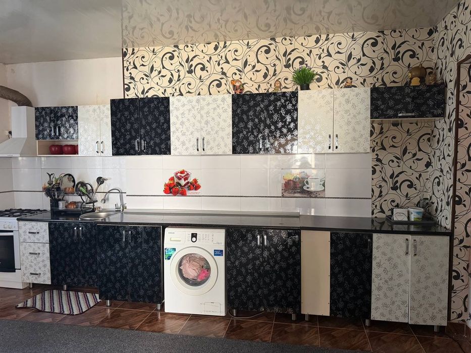 Mebellar sotiladi